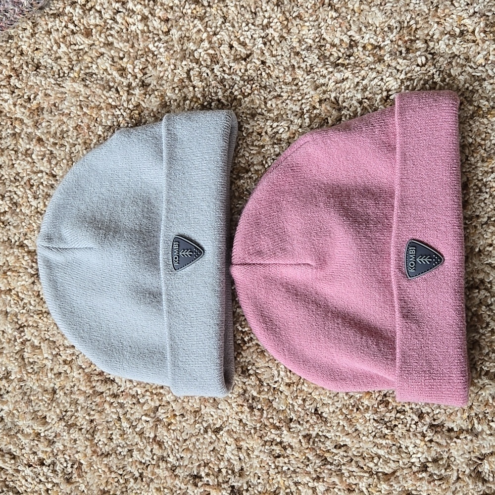 Kombi 2-pack, toddler toque, euc